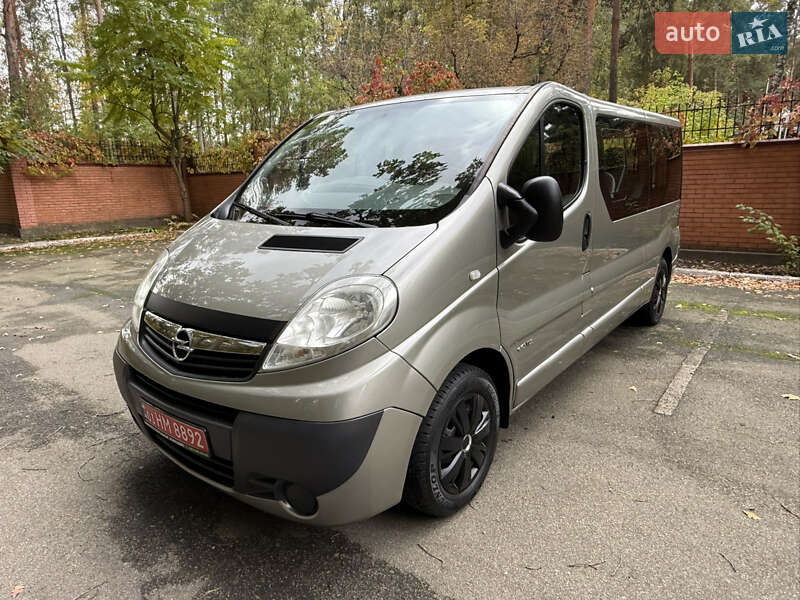 Минивэн Opel Vivaro 2013 в Киеве