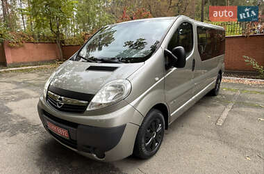Минивэн Opel Vivaro 2013 в 