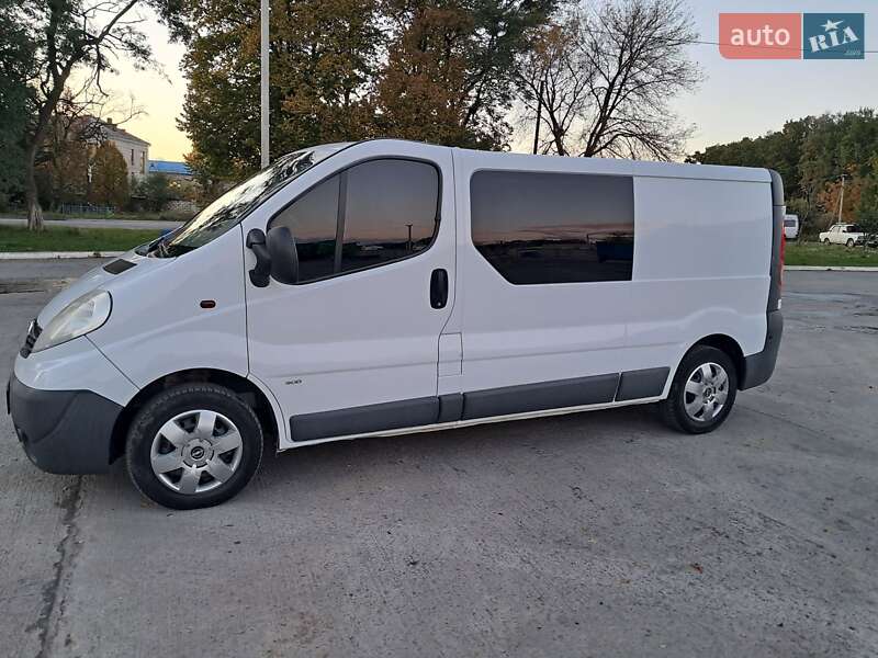 Минивэн Opel Vivaro 2013 в Виннице