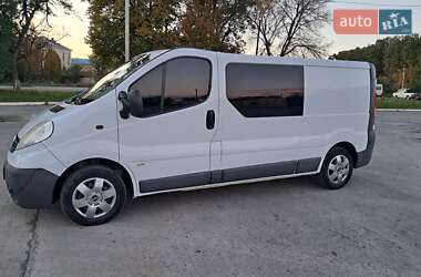 Минивэн Opel Vivaro 2013 в 