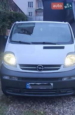 Минивэн Opel Vivaro 2004 в 