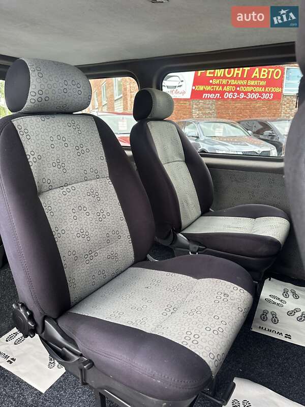 Минивэн Opel Vivaro 2007 в Смеле