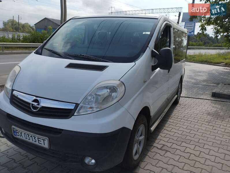 Минивэн Opel Vivaro 2009 в 