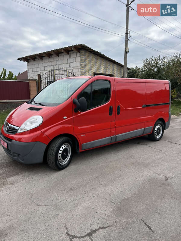 Грузовой фургон Opel Vivaro 2014 в 