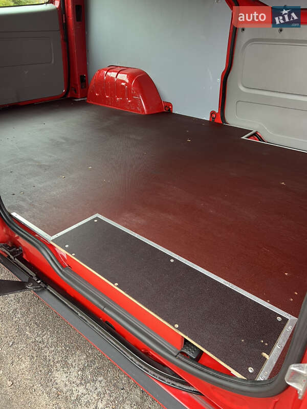 Грузовой фургон Opel Vivaro 2014 в Белой Церкви