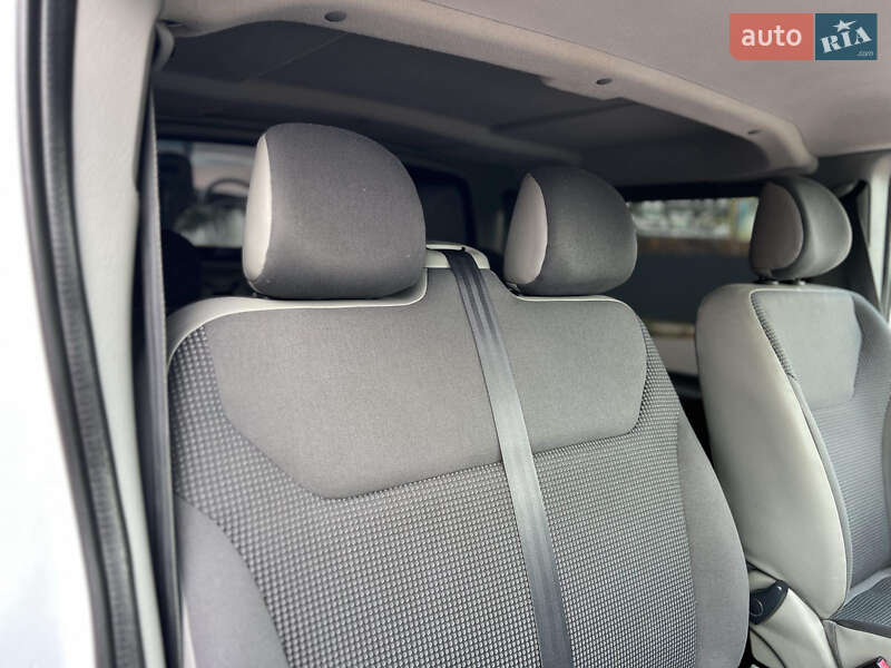 Мінівен Opel Vivaro 2014 в Рівному фото 31 Мінівен Opel Vivaro 2014 в Рівному