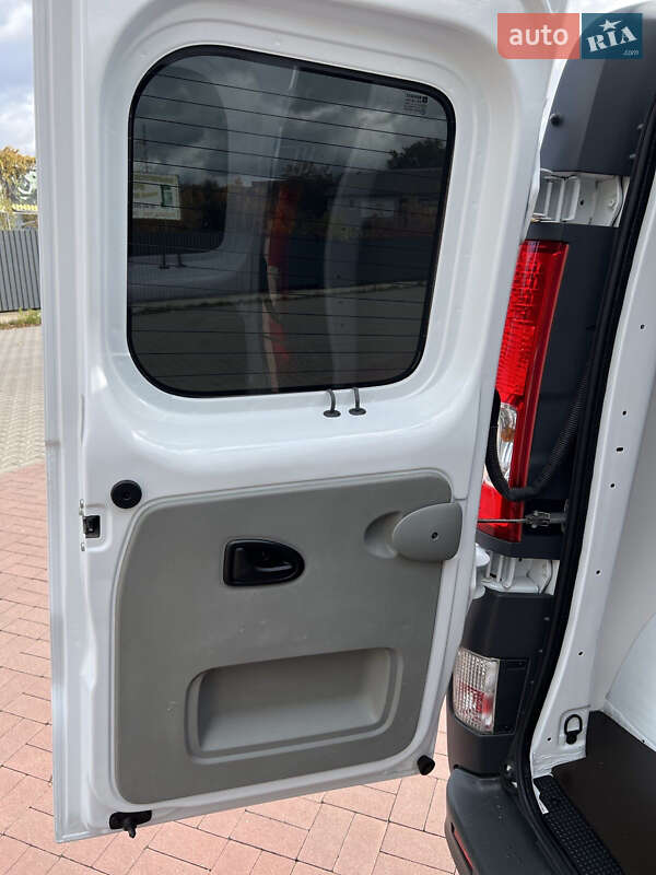 Мінівен Opel Vivaro 2014 в Рівному фото 35 Мінівен Opel Vivaro 2014 в Рівному