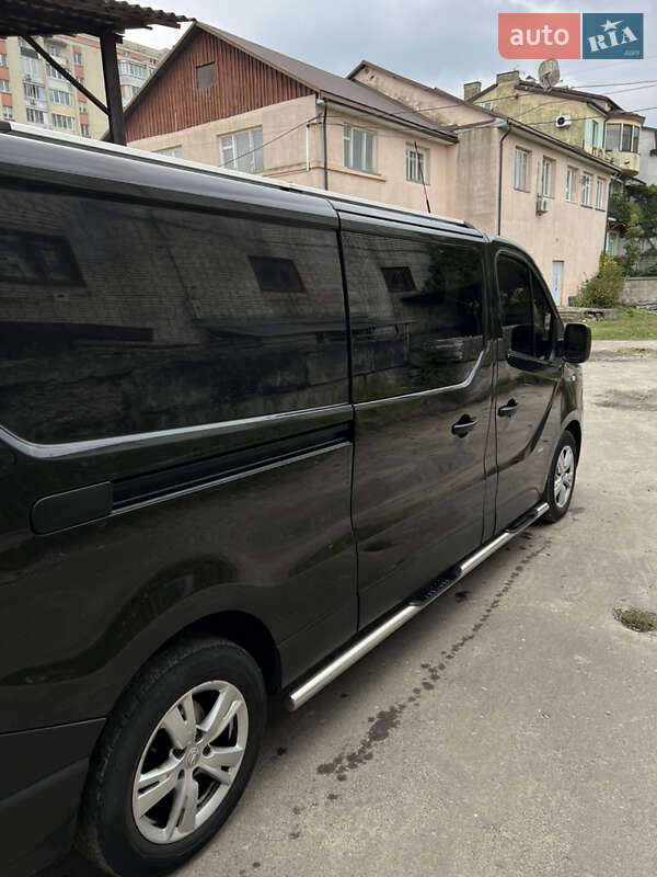 Мінівен Opel Vivaro 2017 в Львові фото 9 Мінівен Opel Vivaro 2017 в Львові