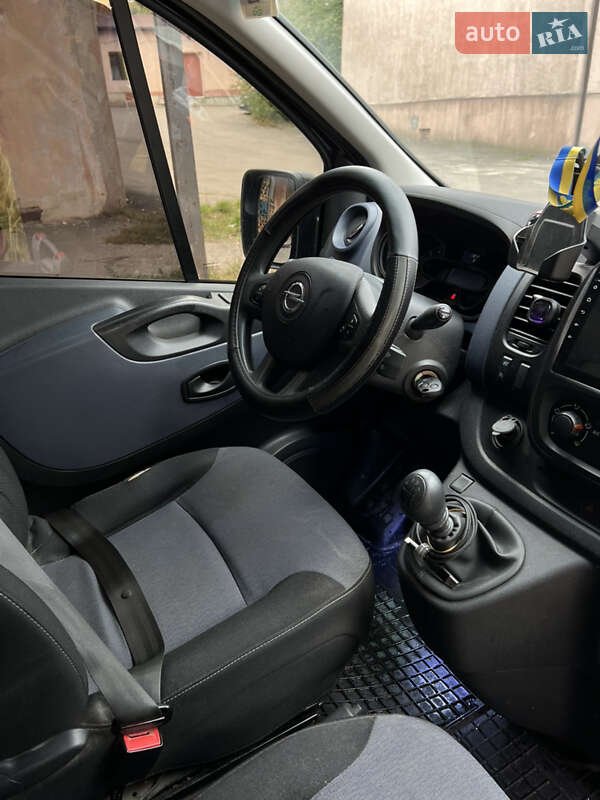 Мінівен Opel Vivaro 2017 в Львові фото 15 Мінівен Opel Vivaro 2017 в Львові