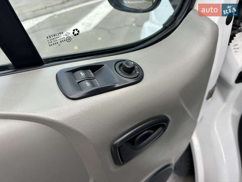 Минивэн Opel Vivaro 2014 в Виннице