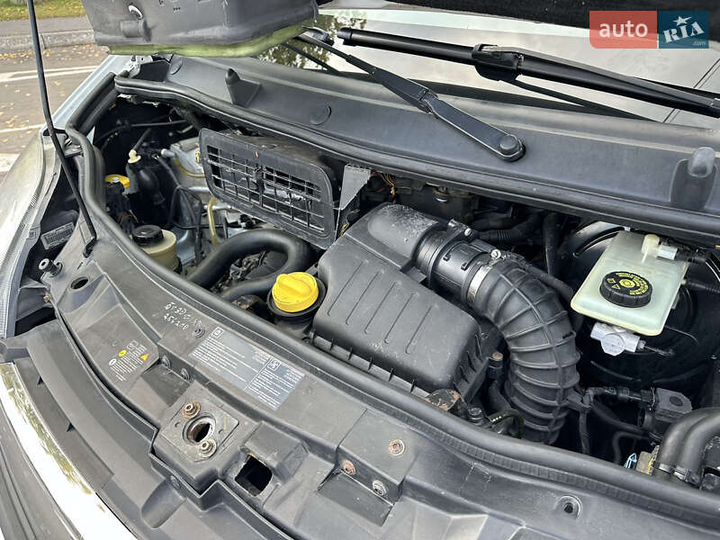 Минивэн Opel Vivaro 2014 в Виннице