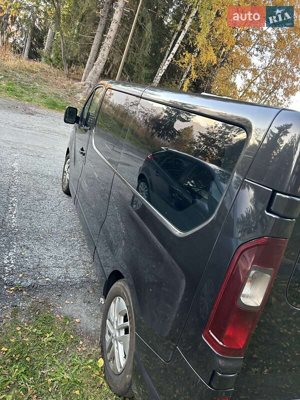 Мінівен Opel Vivaro 2015 в Бершаді