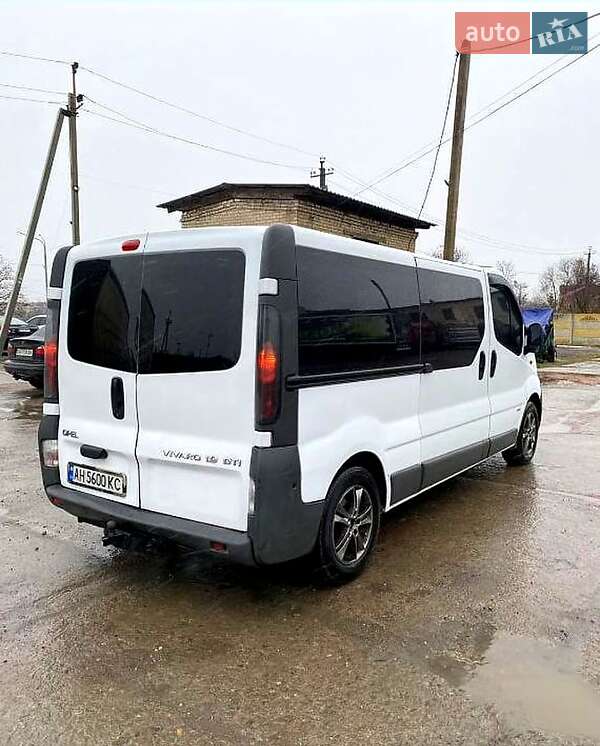 Минивэн Opel Vivaro 2003 в Киеве