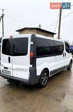 Минивэн Opel Vivaro 2003 в  фото 3 Минивэн Opel Vivaro 2003 в