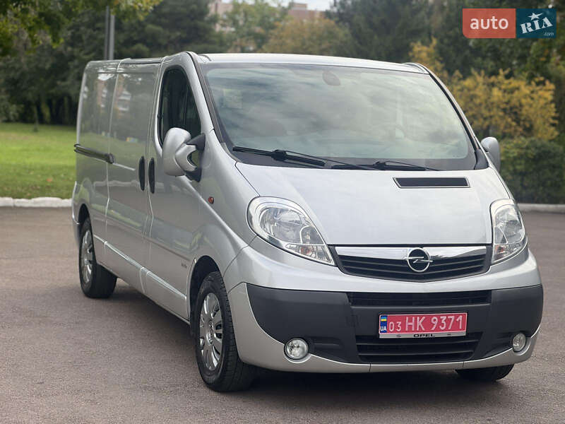 Грузовой фургон Opel Vivaro 2014 в Ровно