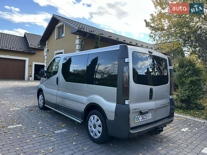 Минивэн Opel Vivaro 2002 в Косове фото 19 Минивэн Opel Vivaro 2002 в Косове