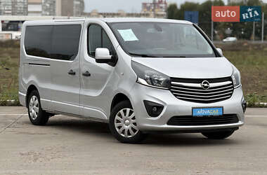 Минивэн Opel Vivaro 2015 в 