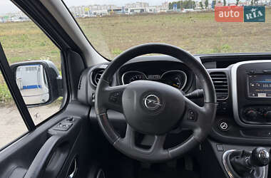 Минивэн Opel Vivaro 2015 в 