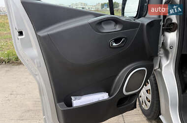 Минивэн Opel Vivaro 2015 в 