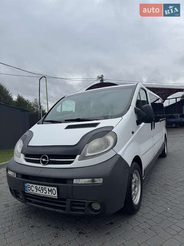 Opel Vivaro 2004