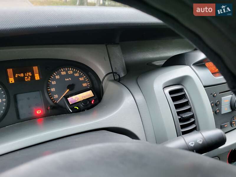 Мінівен Opel Vivaro 2007 в Хмельницькому