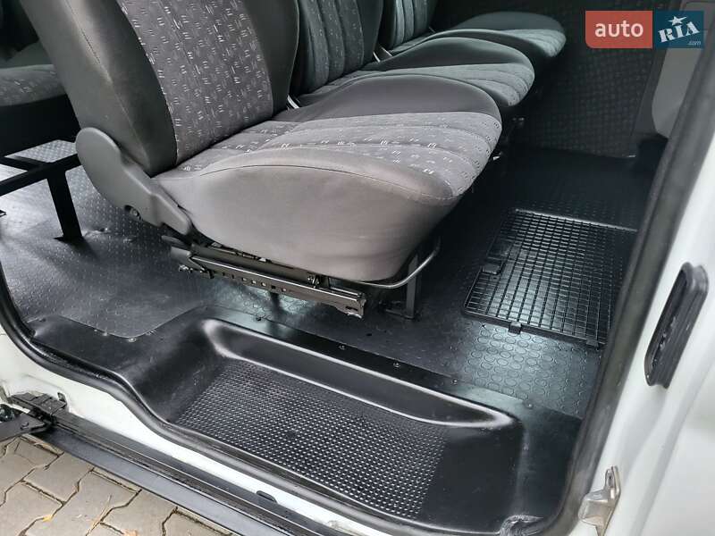Мінівен Opel Vivaro 2007 в Хмельницькому
