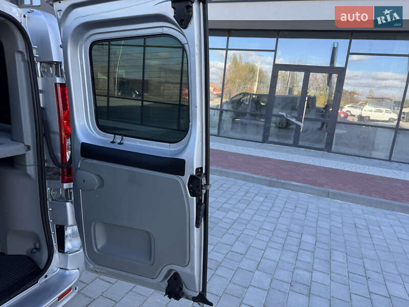 Минивэн Opel Vivaro 2011 в Ивано-Франковске фото 133 Минивэн Opel Vivaro 2011 в Ивано-Франковске