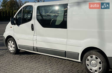 Мінівен Opel Vivaro 2012 в  фото 4 Мінівен Opel Vivaro 2012 в