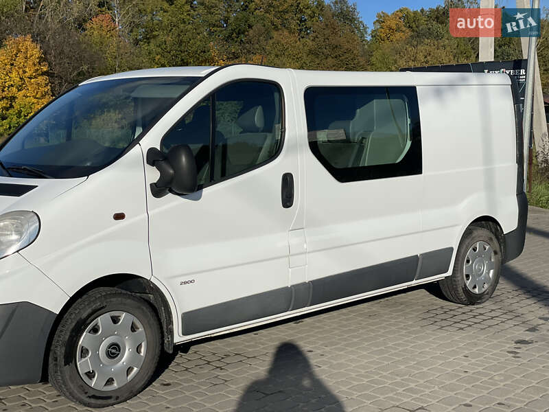 Мінівен Opel Vivaro 2012 в Львові