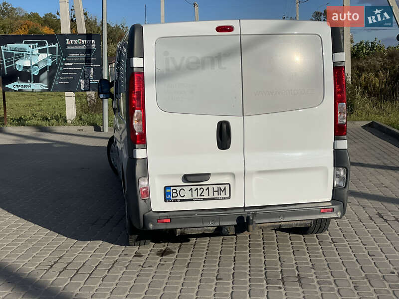 Мінівен Opel Vivaro 2012 в Львові