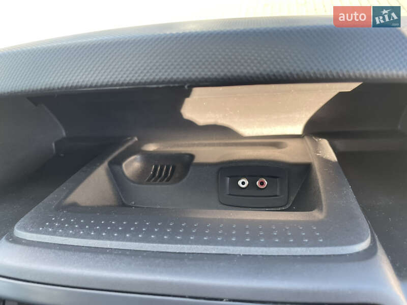 Мінівен Opel Vivaro 2012 в Львові