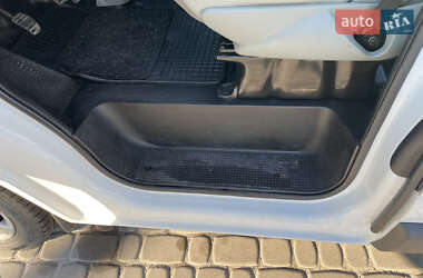 Мінівен Opel Vivaro 2012 в  фото 33 Мінівен Opel Vivaro 2012 в