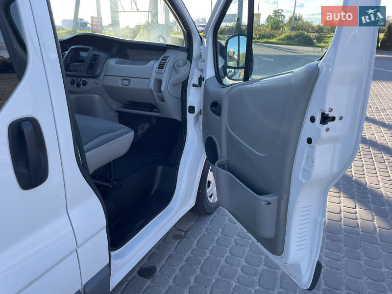 Мінівен Opel Vivaro 2012 в Львові