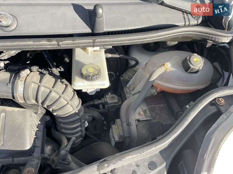 Мінівен Opel Vivaro 2012 в Львові