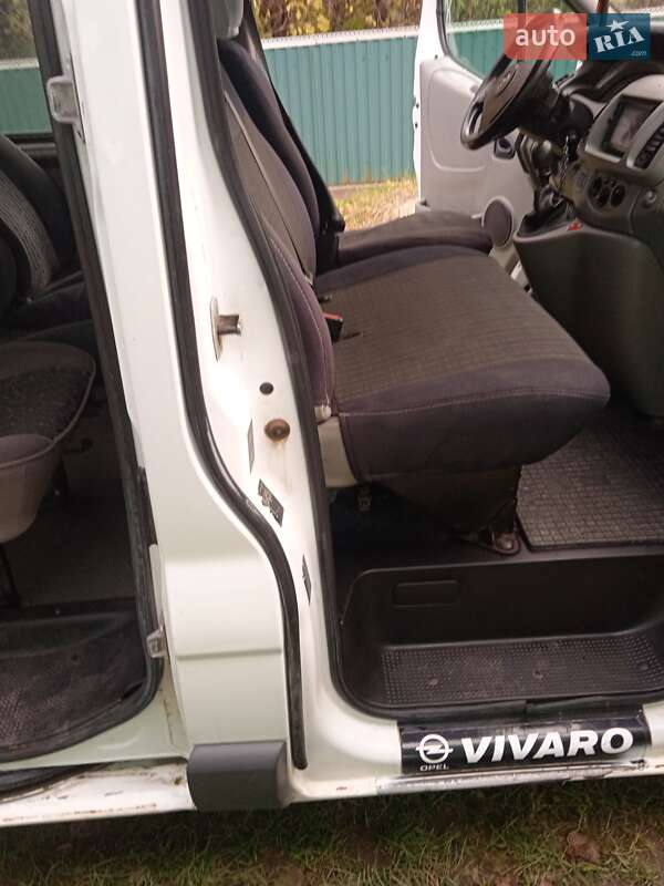 Мінівен Opel Vivaro 2004 в Дунаївцях