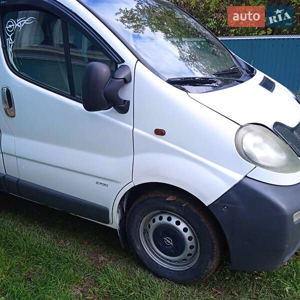 Мінівен Opel Vivaro 2004 в Дунаївцях