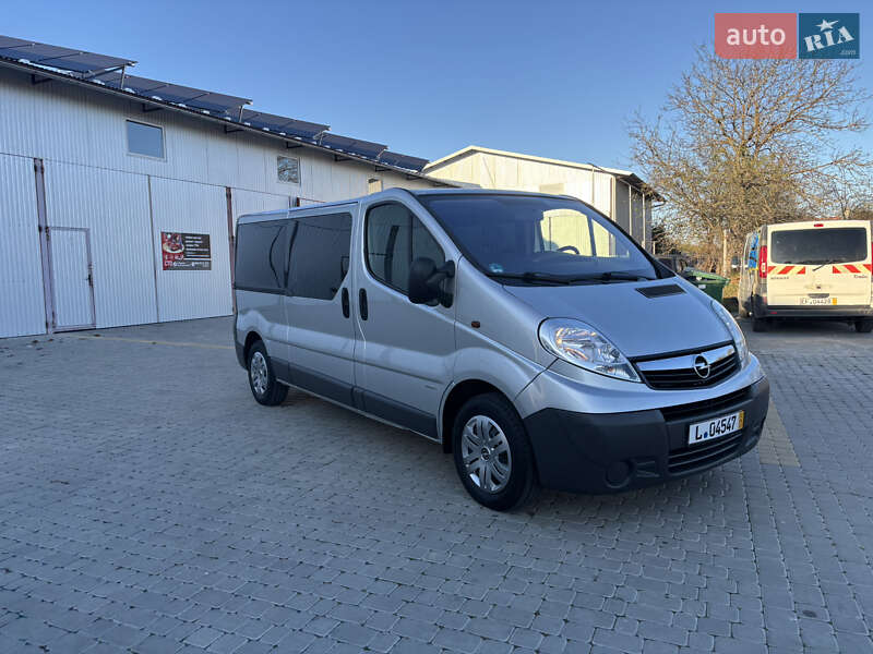 Минивэн Opel Vivaro 2011 в Коломые
