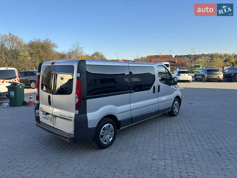 Минивэн Opel Vivaro 2011 в Коломые