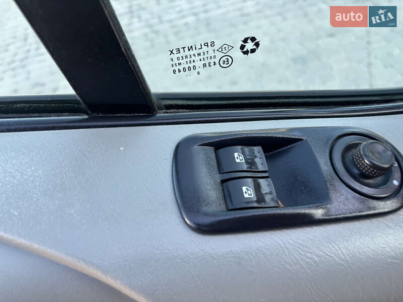 Минивэн Opel Vivaro 2011 в Коломые