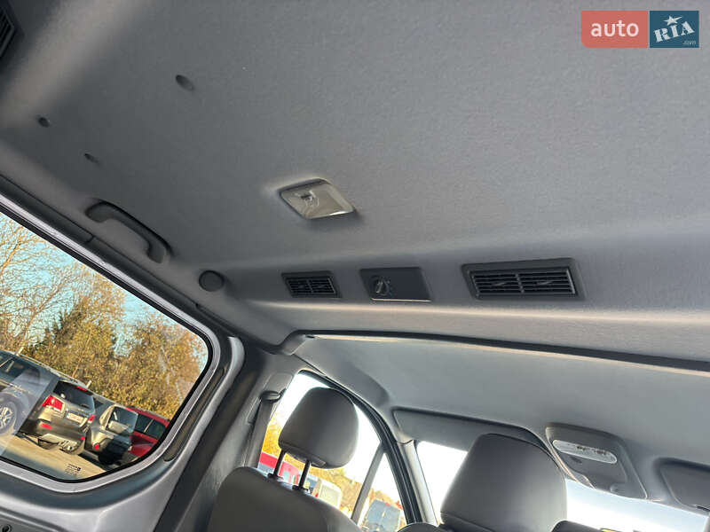 Минивэн Opel Vivaro 2011 в Коломые