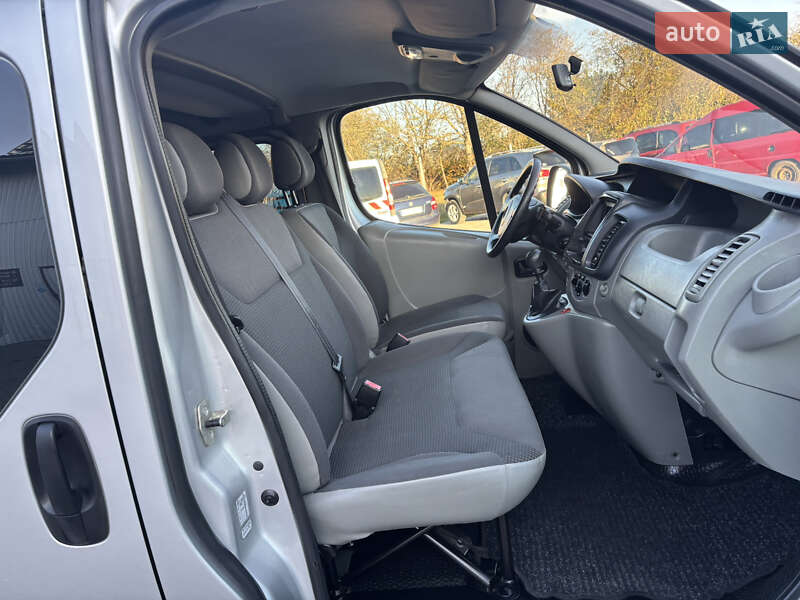 Минивэн Opel Vivaro 2011 в Коломые