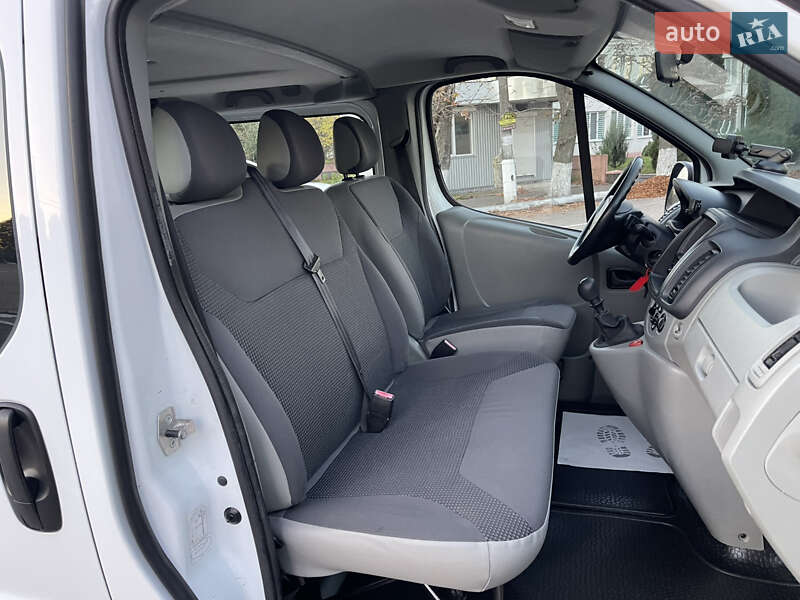 Минивэн Opel Vivaro 2011 в Радивилове