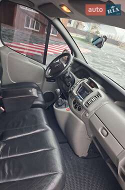 Минивэн Opel Vivaro 2007 в 