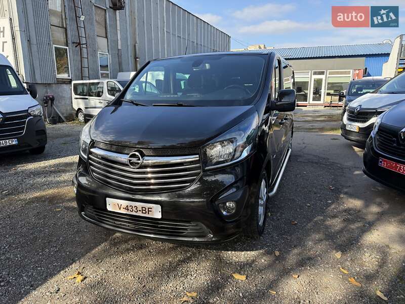 Мінівен Opel Vivaro 2016 в Одесі