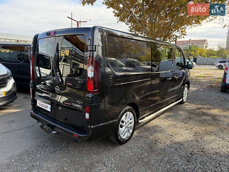 Мінівен Opel Vivaro 2016 в Одесі