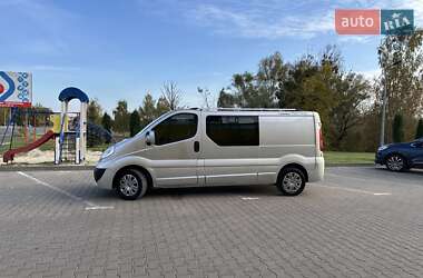 Минивэн Opel Vivaro 2013 в 