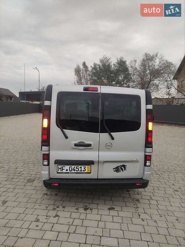 Минивэн Opel Vivaro 2015 в Бартатовом фото 25 Минивэн Opel Vivaro 2015 в Бартатовом