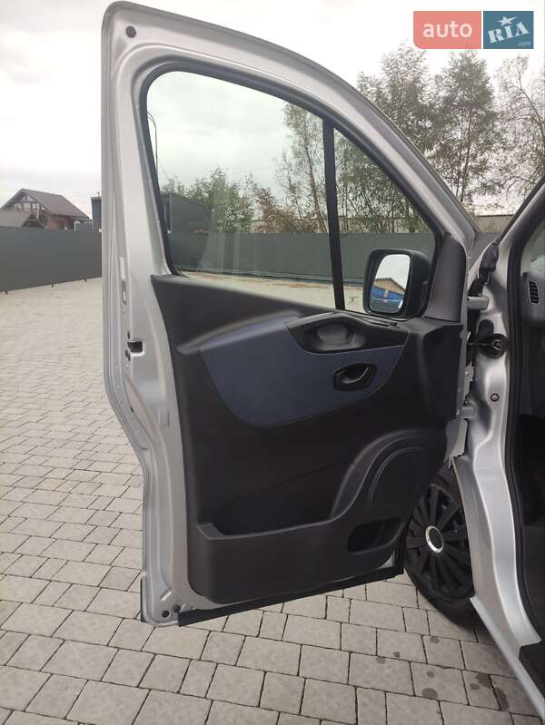 Минивэн Opel Vivaro 2015 в Бартатовом фото 40 Минивэн Opel Vivaro 2015 в Бартатовом