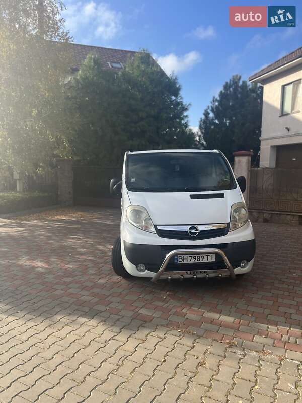 Минивэн Opel Vivaro 2008 в Одессе