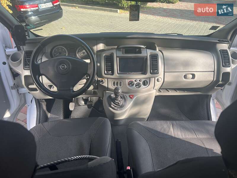 Минивэн Opel Vivaro 2008 в Одессе